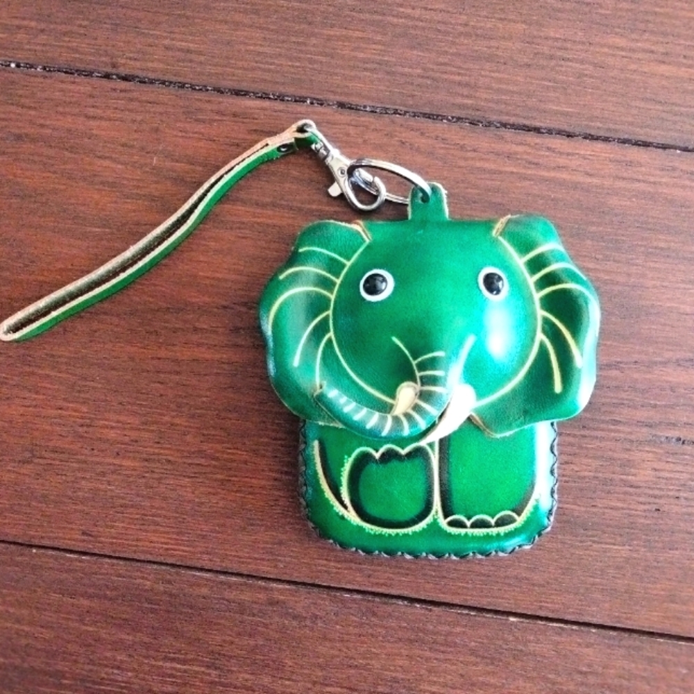 Leather Elephant Zipper Pouch